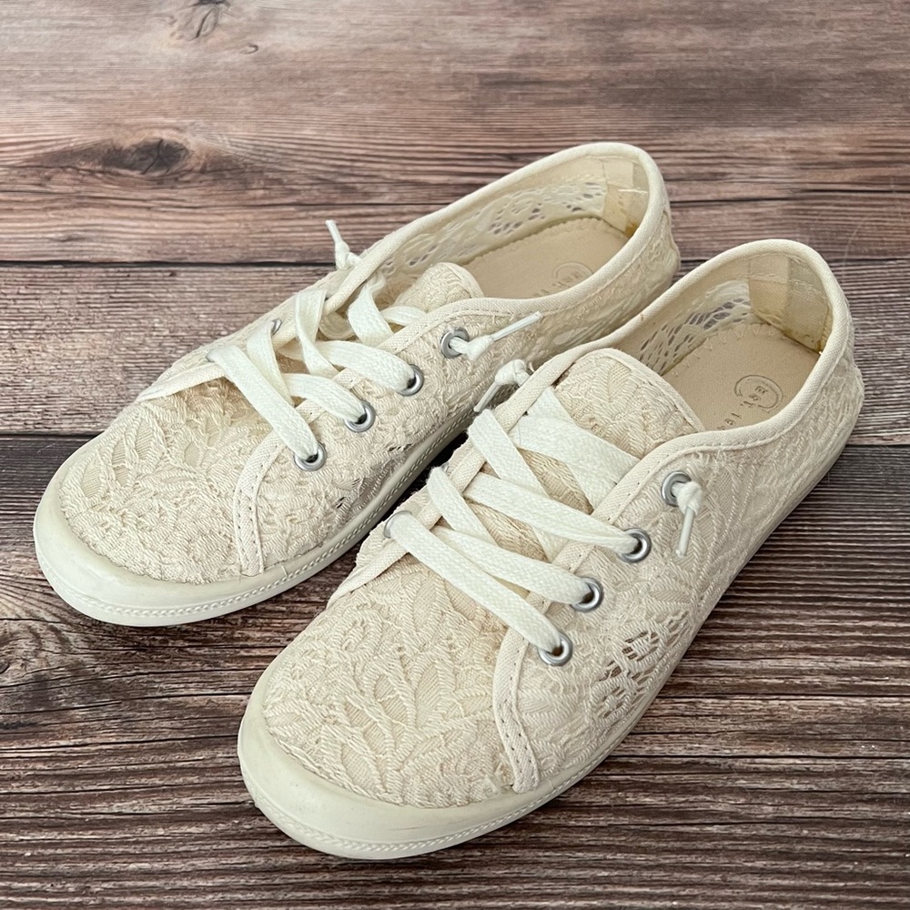 Lace Sneaker Off-White Size 7